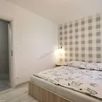 Melisa *